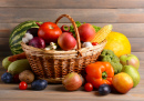 Свежие органические фрукты и овощи