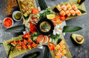 Conjunto de Sushi e Sashimi