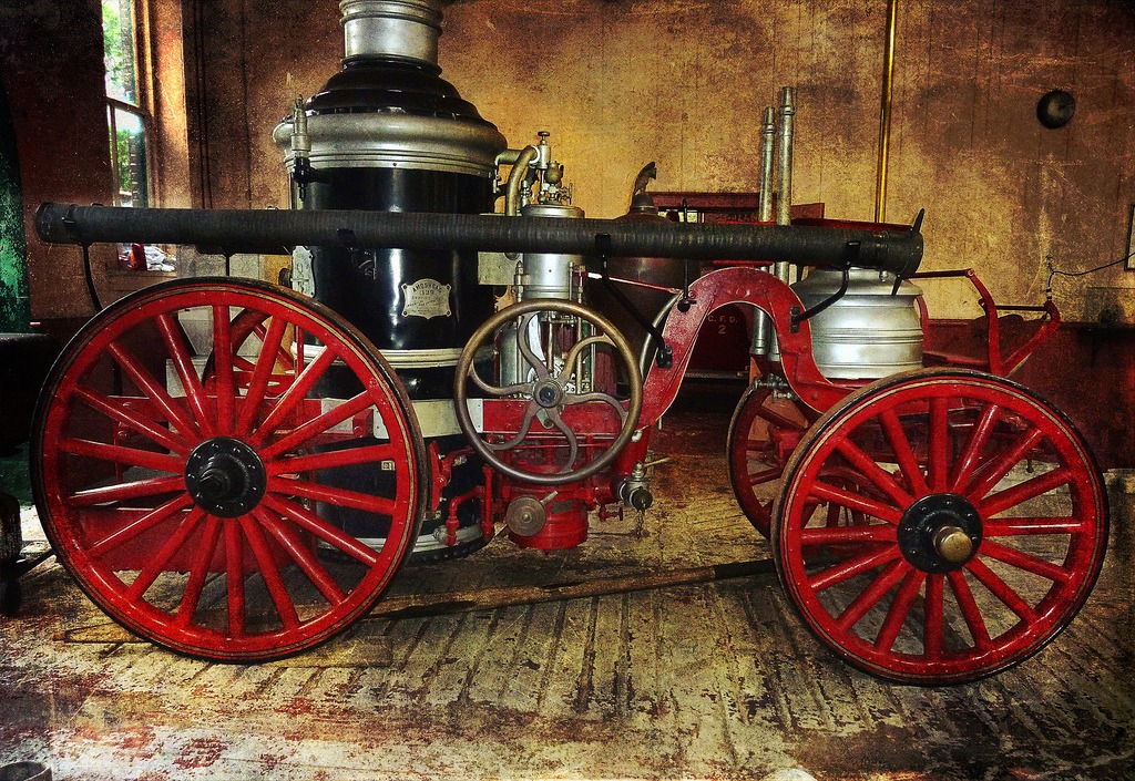Vintage Fire Engine jigsaw puzzle in Пазл дня puzzles on TheJigsawPuzzles.com