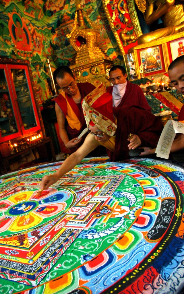 Seine Heiligkeit Dagchen Rinpoche jigsaw puzzle in Menschen puzzles on TheJigsawPuzzles.com