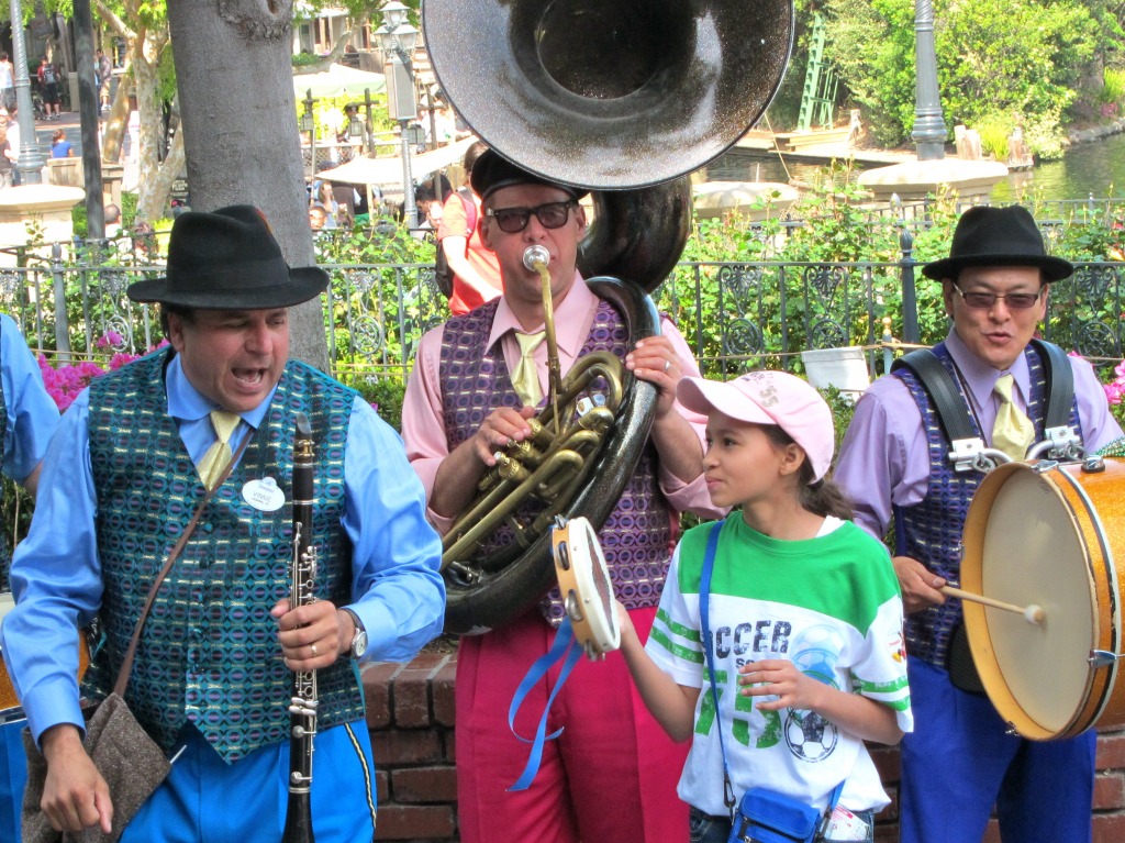 Disneyland Jazz-Band jigsaw puzzle in Menschen puzzles on TheJigsawPuzzles.com