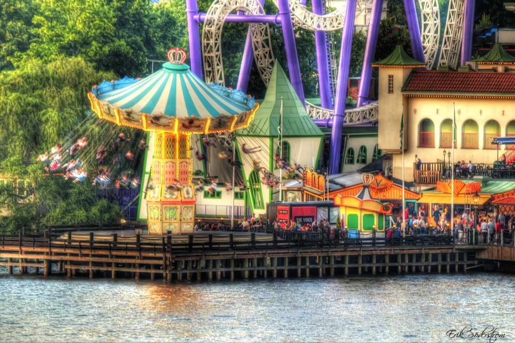 Gröna Lund Carousel jigsaw puzzle in Puzzle of the Day puzzles on TheJigsawPuzzles.com