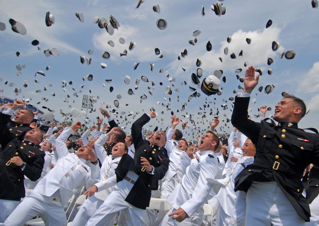 US Naval Academy Absolventen jigsaw puzzle in Menschen puzzles on TheJigsawPuzzles.com