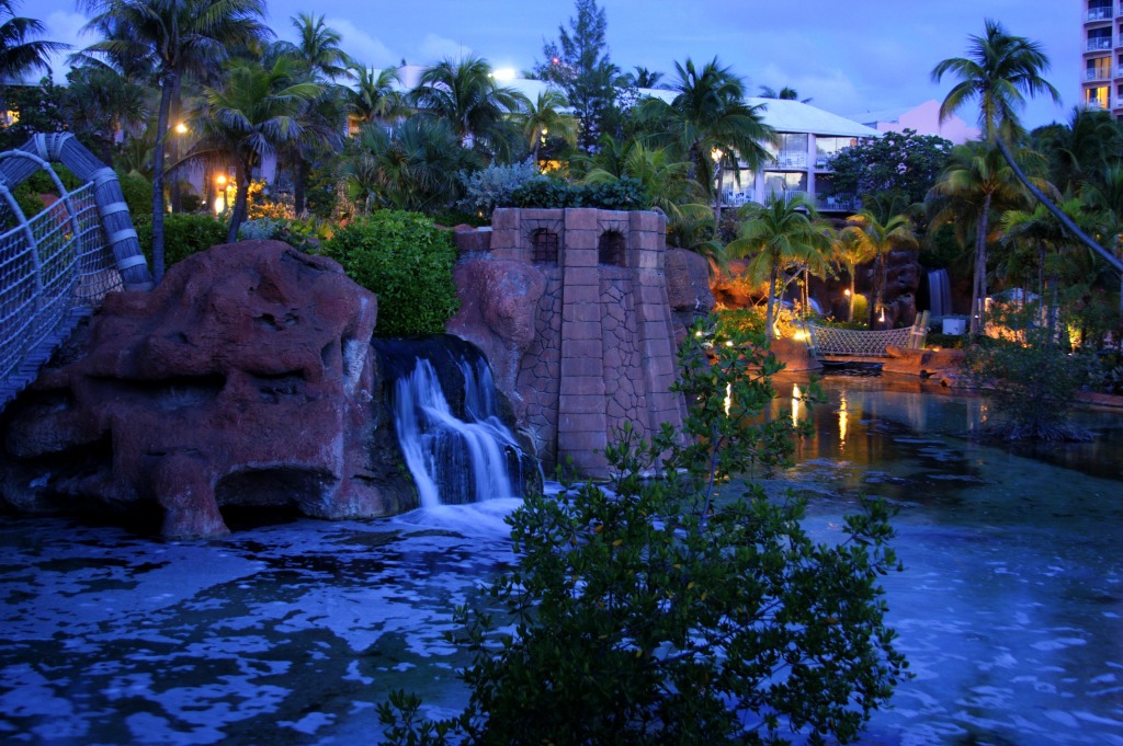 Lagune, Atlantis Resort, Bahamas jigsaw puzzle in Wasserfälle puzzles on TheJigsawPuzzles.com