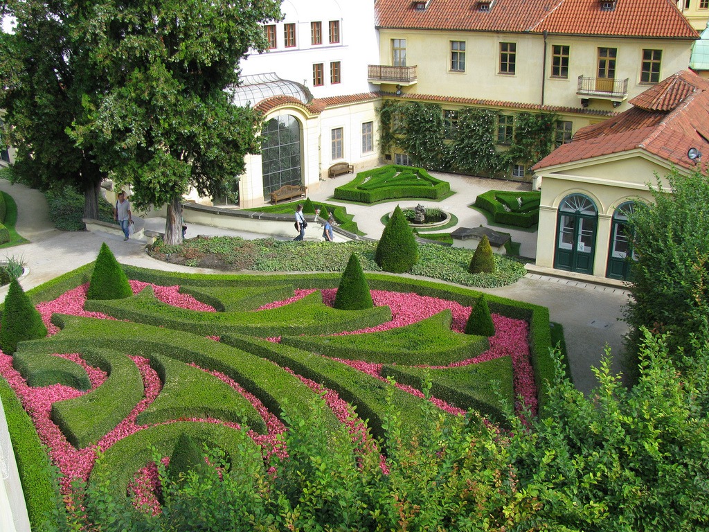 Jardins de Vrtba, Prague jigsaw puzzle in Paysages urbains puzzles on TheJigsawPuzzles.com