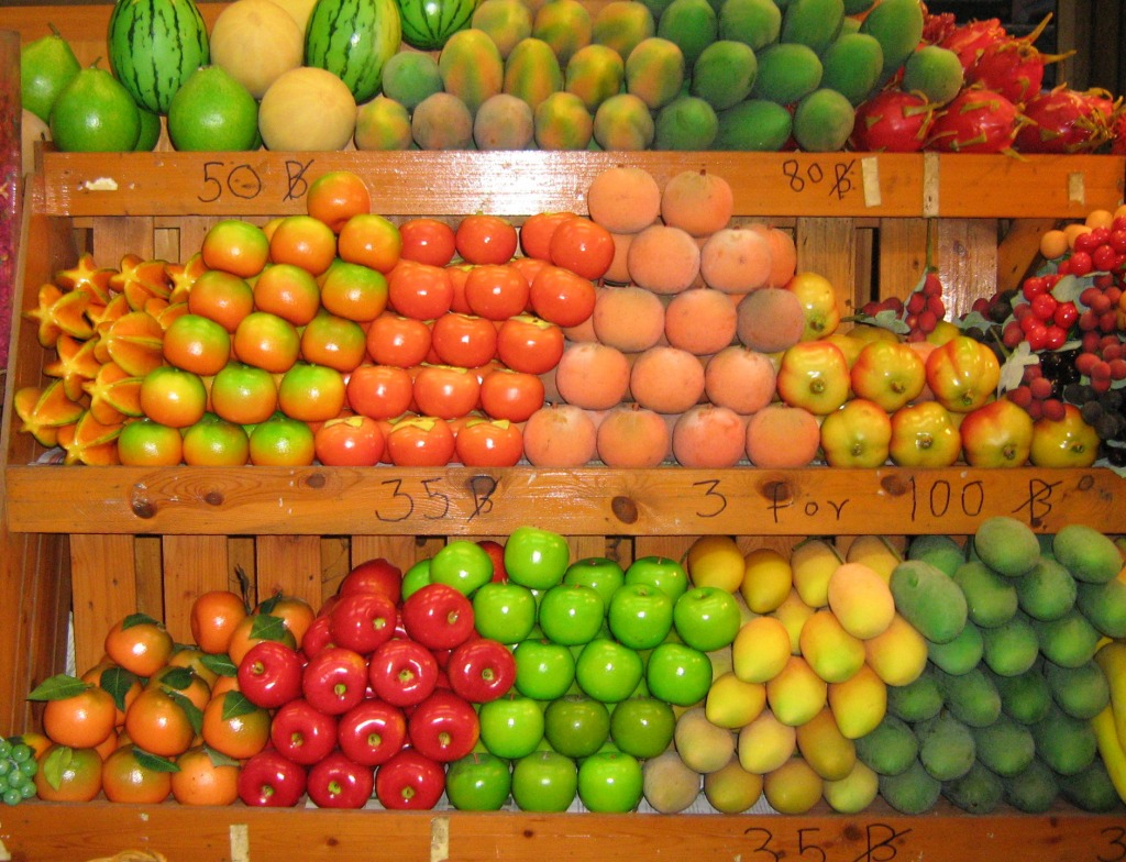 Étal du marché aux fruits jigsaw puzzle in Fruits & Légumes puzzles on TheJigsawPuzzles.com