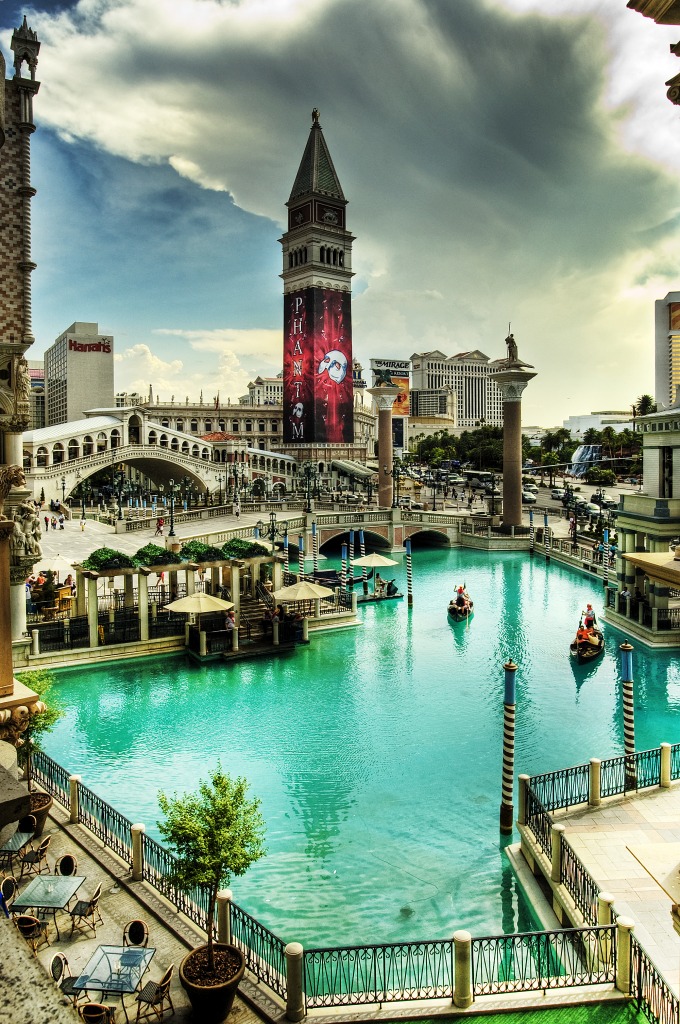 The Venetian Resort jigsaw puzzle in Puzzle of the Day puzzles on TheJigsawPuzzles.com
