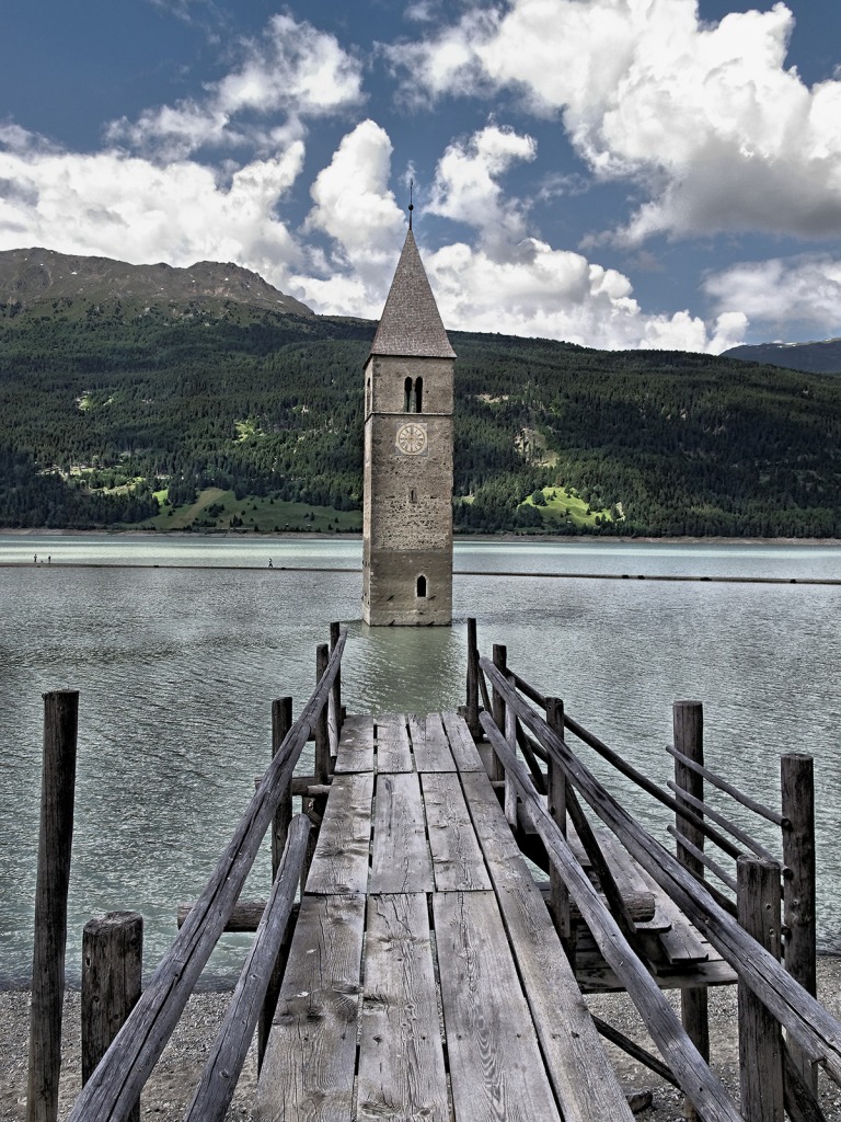 Lago di Resia jigsaw puzzle in Pontes puzzles on TheJigsawPuzzles.com