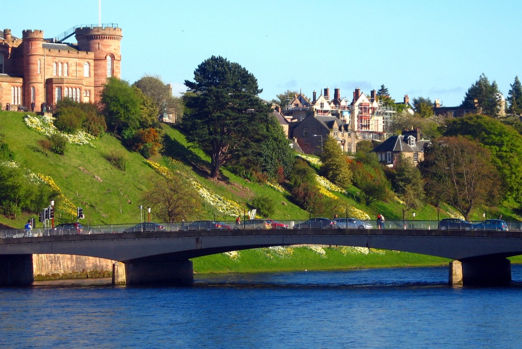 Sonnige Inverness jigsaw puzzle in Brücken puzzles on TheJigsawPuzzles.com