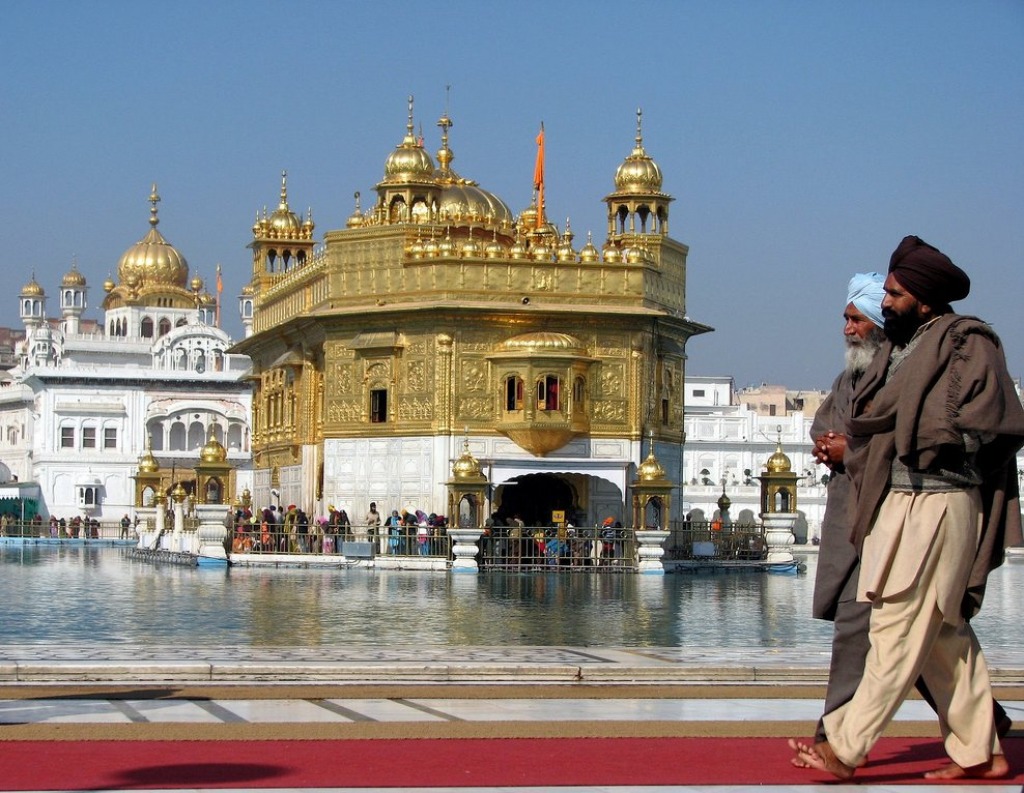 Darbar Sahib, Inde jigsaw puzzle in Paysages urbains puzzles on TheJigsawPuzzles.com