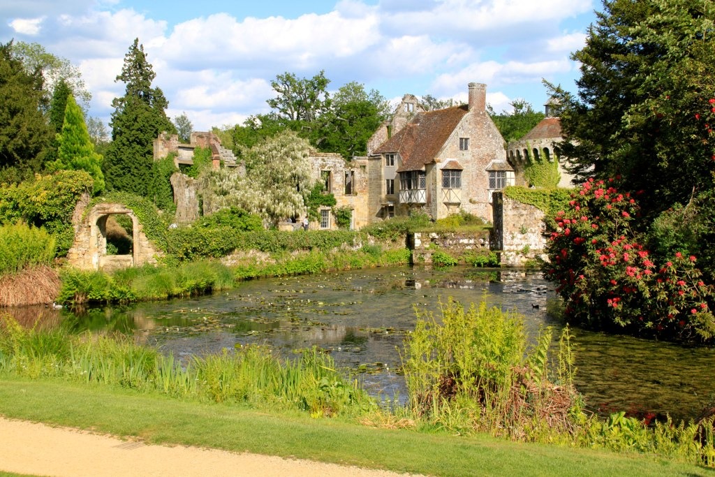 Scotney Castle, England jigsaw puzzle in Castles puzzles on TheJigsawPuzzles.com