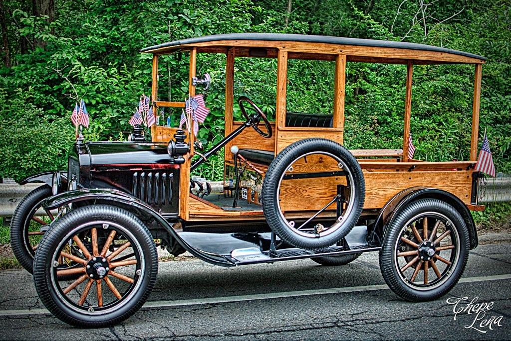1921 Ford Model T Canopy Express jigsaw puzzle in Cars & Bikes puzzles on TheJigsawPuzzles.com