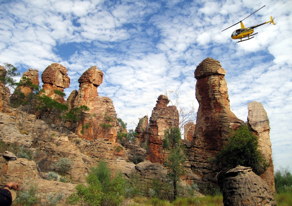 Flying into the Lost City jigsaw puzzle in Great Sightings puzzles on TheJigsawPuzzles.com