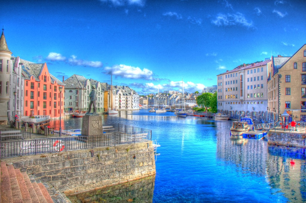 Alesund jigsaw puzzle in Street View puzzles on TheJigsawPuzzles.com