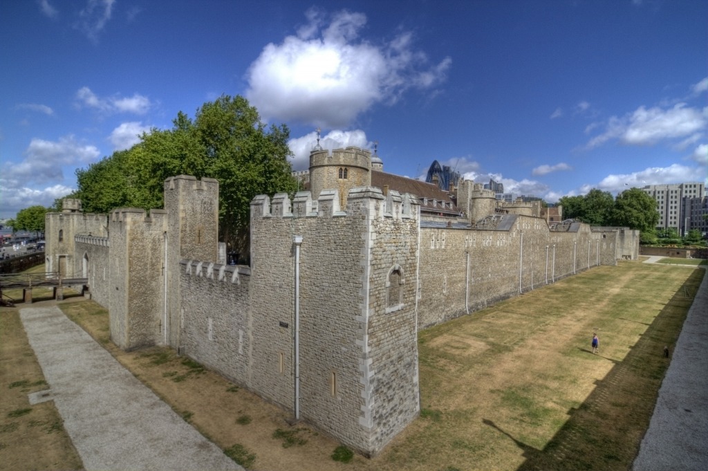 La tour de Londres jigsaw puzzle in Châteaux puzzles on TheJigsawPuzzles.com