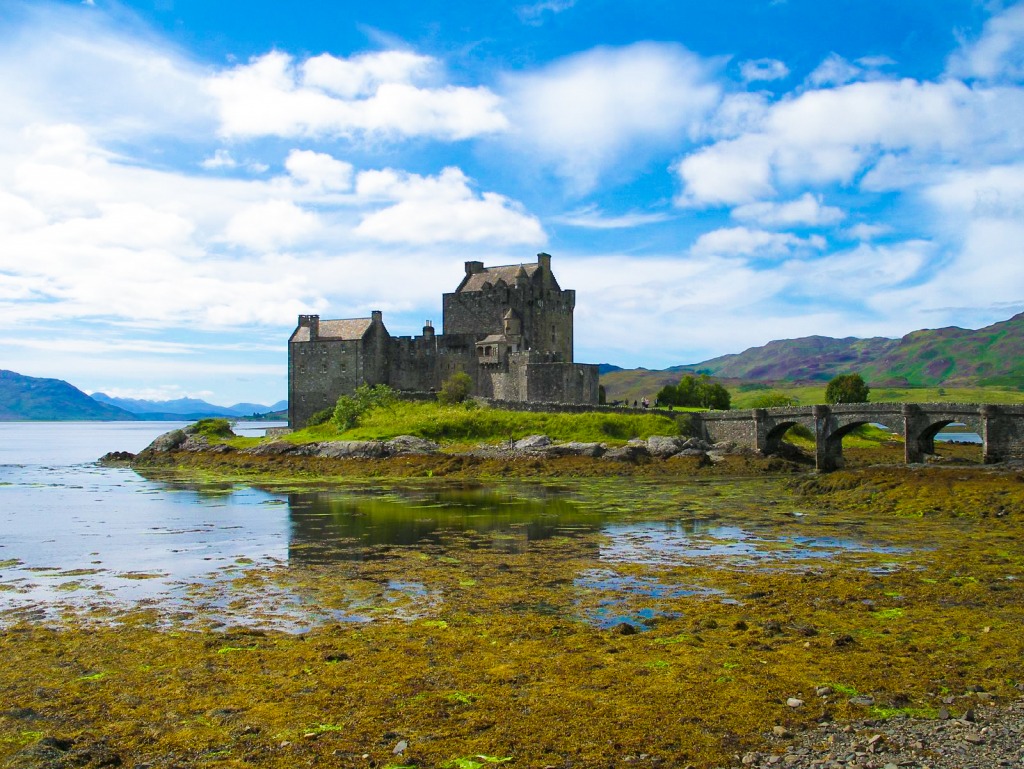 Eilean Donan Castle, Scotland jigsaw puzzle in Castles puzzles on ...