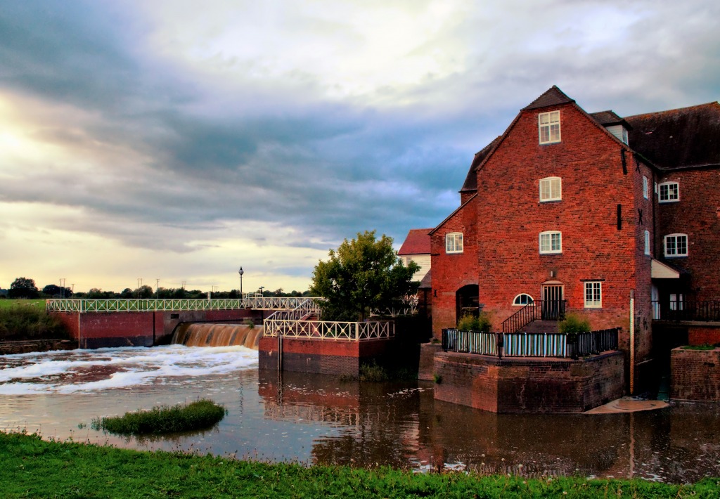 Abbey Mill, Tewkesbury jigsaw puzzle in Chutes d'eau puzzles on TheJigsawPuzzles.com
