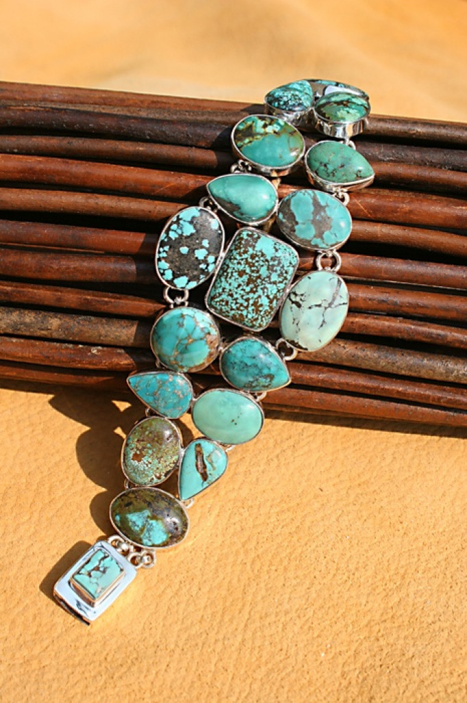 Turquoise bracelet jigsaw puzzle in shawna rowland puzzles on TheJigsawPuzzles.com