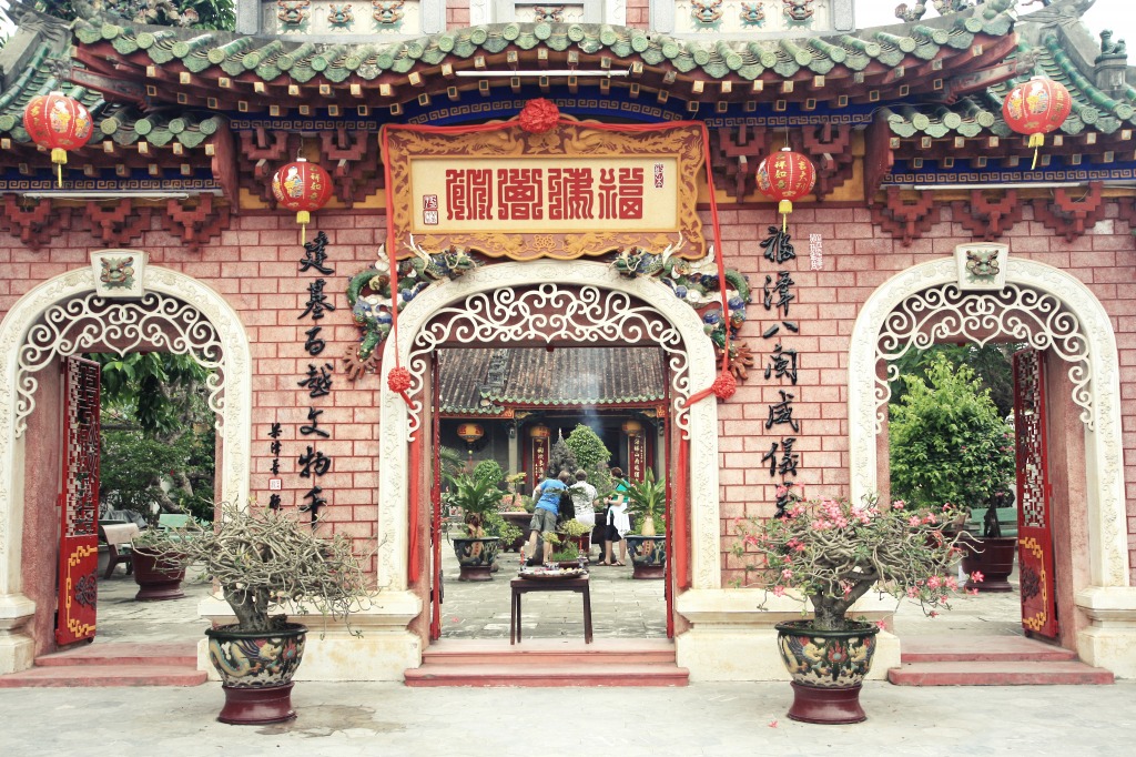 Chinese Assembly Hall, Hoi An jigsaw puzzle in Street View puzzles on TheJigsawPuzzles.com