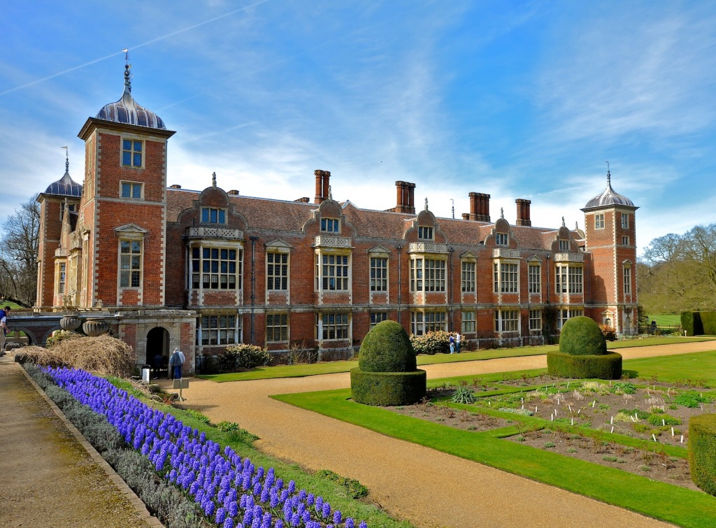 Blickling Hall, Angleterre jigsaw puzzle in Châteaux puzzles on TheJigsawPuzzles.com