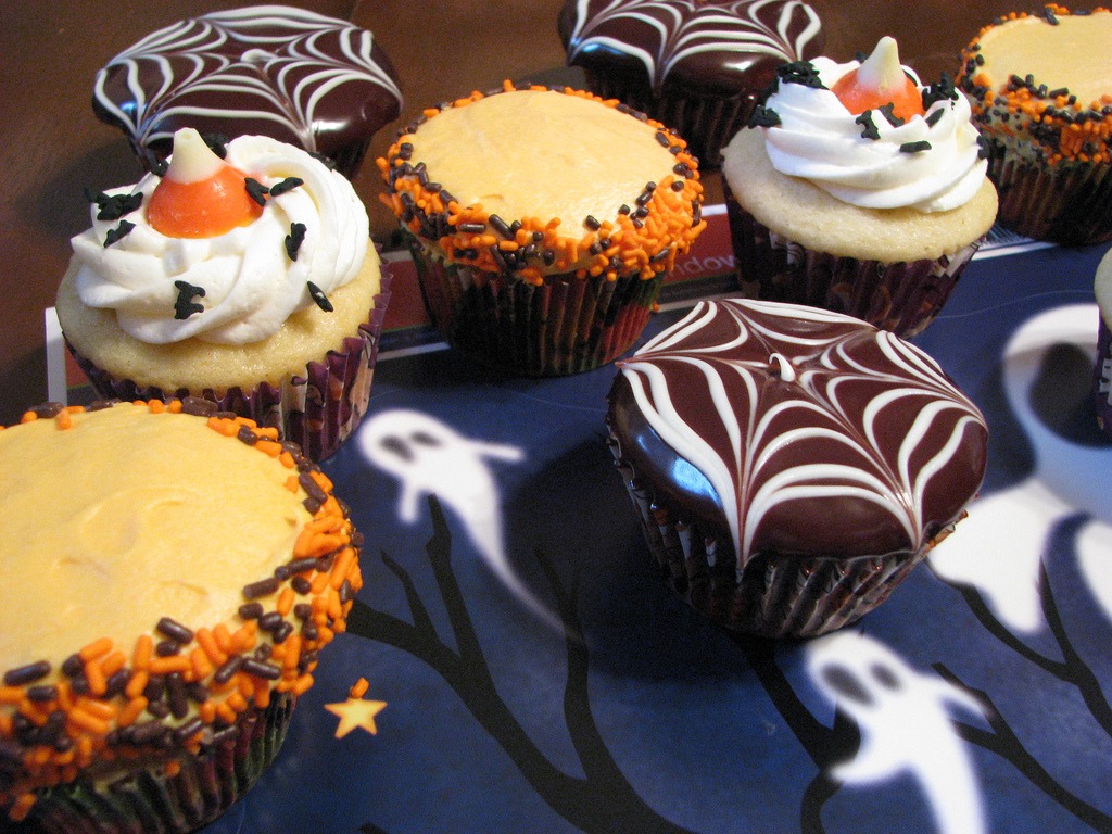 Petits gâteaux d'Halloween jigsaw puzzle in Halloween puzzles on TheJigsawPuzzles.com
