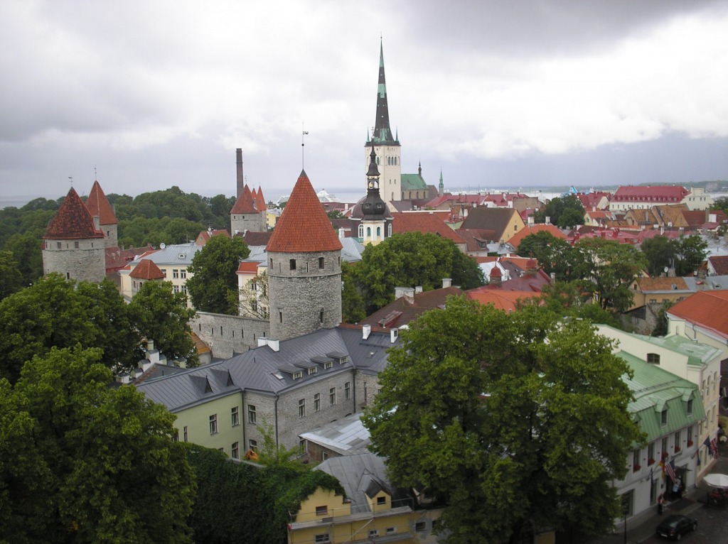 Old Town, Tallinn jigsaw puzzle in Street View puzzles on TheJigsawPuzzles.com