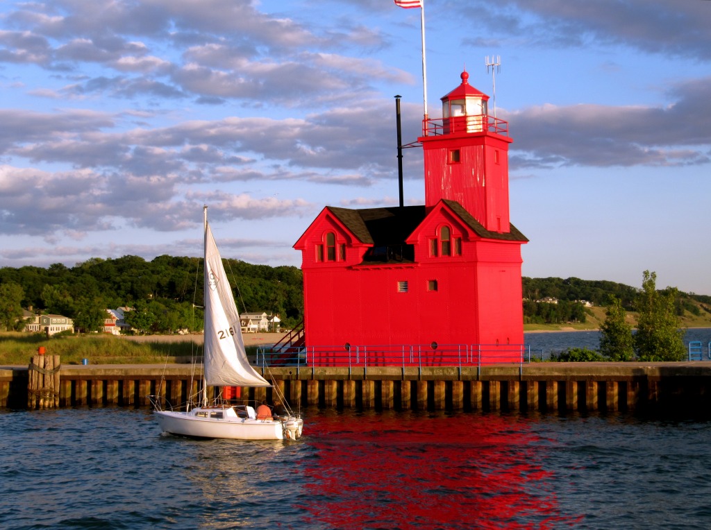 Holland State Park Lighthouse jigsaw puzzle in Пазл дня puzzles on TheJigsawPuzzles.com