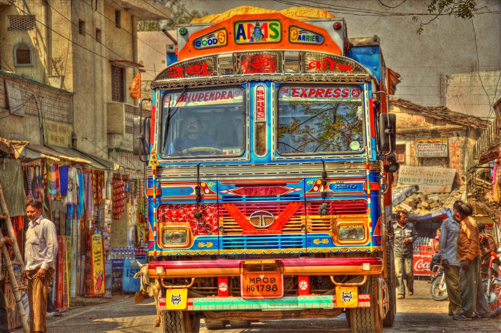 Indian Truck jigsaw puzzle in Cars & Bikes puzzles on TheJigsawPuzzles.com