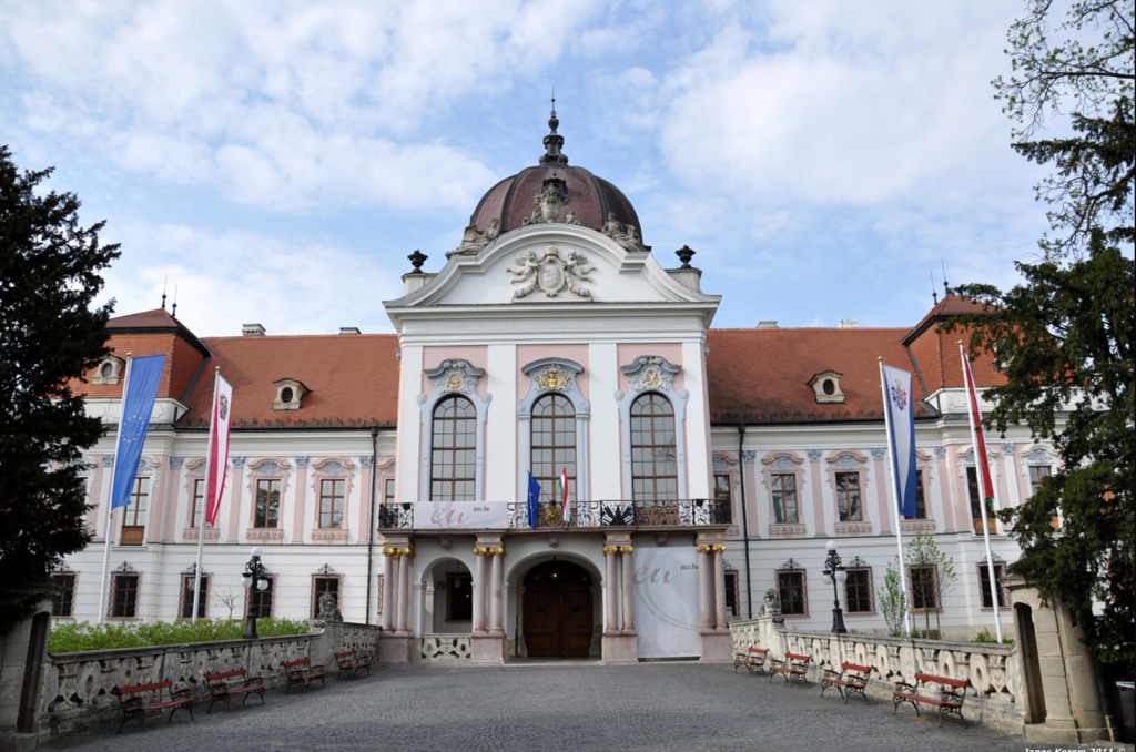 Palácio de Gödöllő, Hungria jigsaw puzzle in Castelos puzzles on TheJigsawPuzzles.com