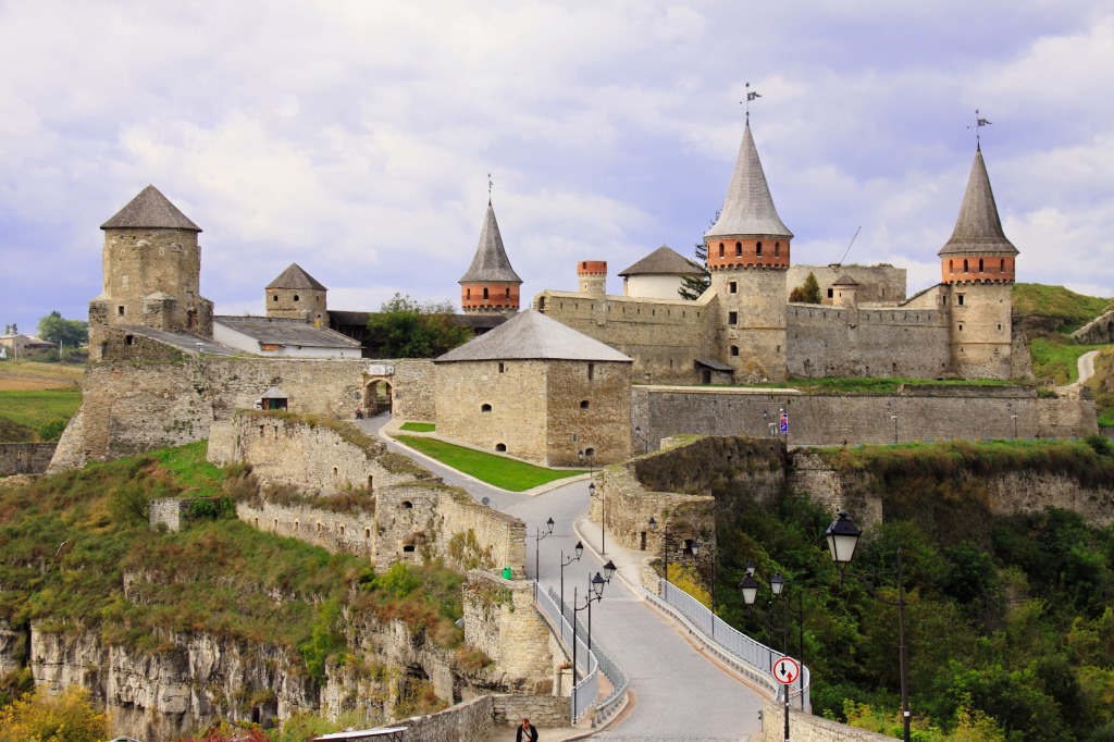 Forteresse de Kamianets Podilskyi jigsaw puzzle in Châteaux puzzles on TheJigsawPuzzles.com