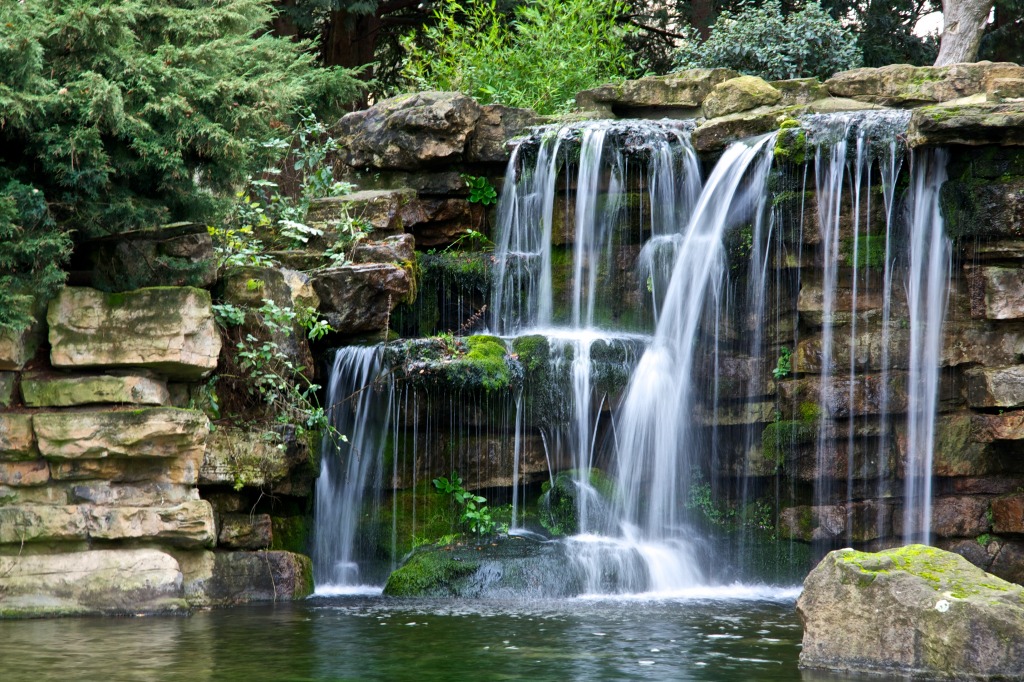 Nottingham Waterfall jigsaw puzzle in Waterfalls puzzles on TheJigsawPuzzles.com