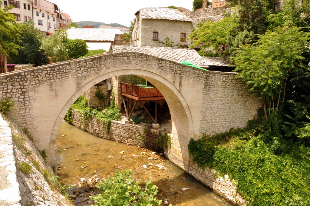 Ponte Torta, Mostar, Bósnia e Herzegovina jigsaw puzzle in Pontes puzzles on TheJigsawPuzzles.com