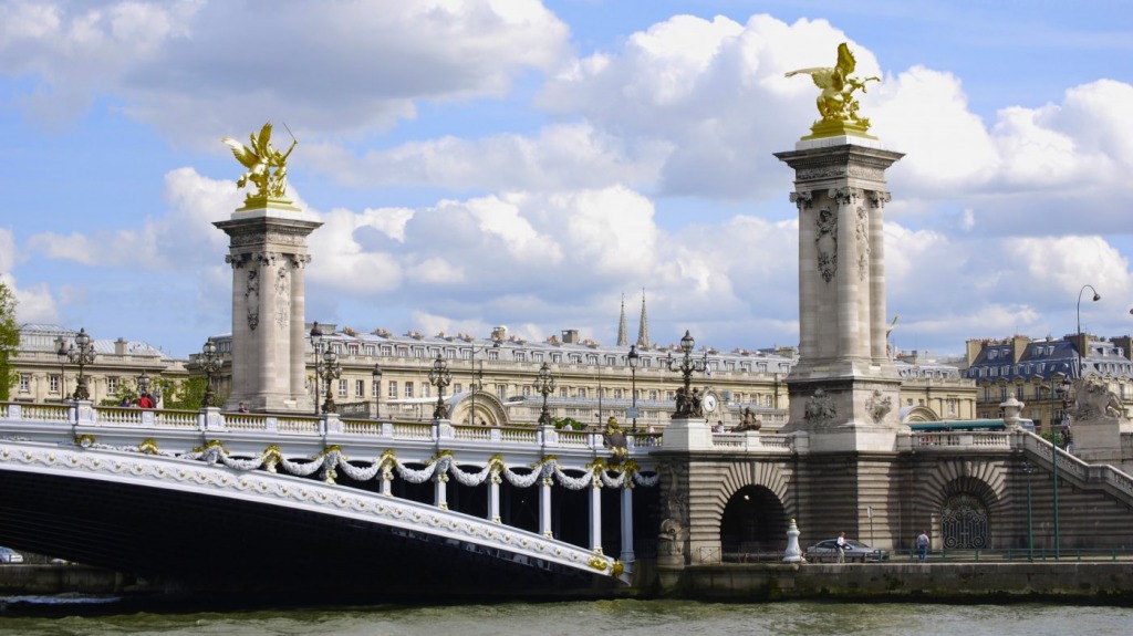 Die Pont Alexandre III Bogenbrücke, Paris jigsaw puzzle in Brücken puzzles on TheJigsawPuzzles.com