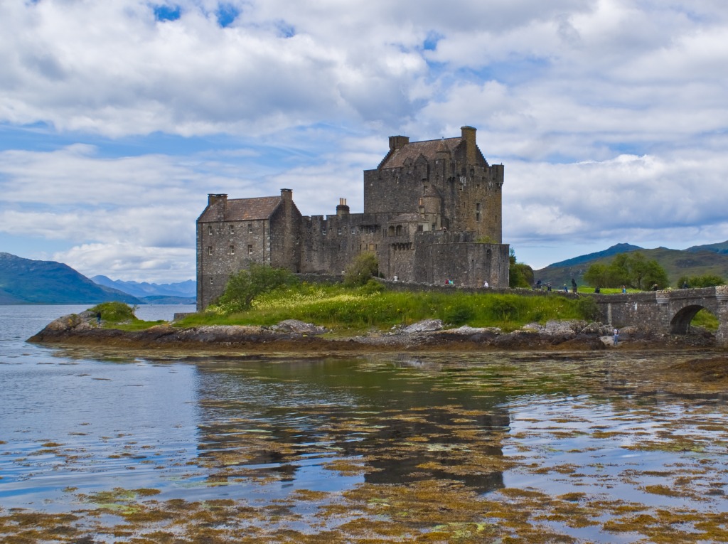 Castelo de Eilean Donan, Escócia jigsaw puzzle in Castelos puzzles on TheJigsawPuzzles.com