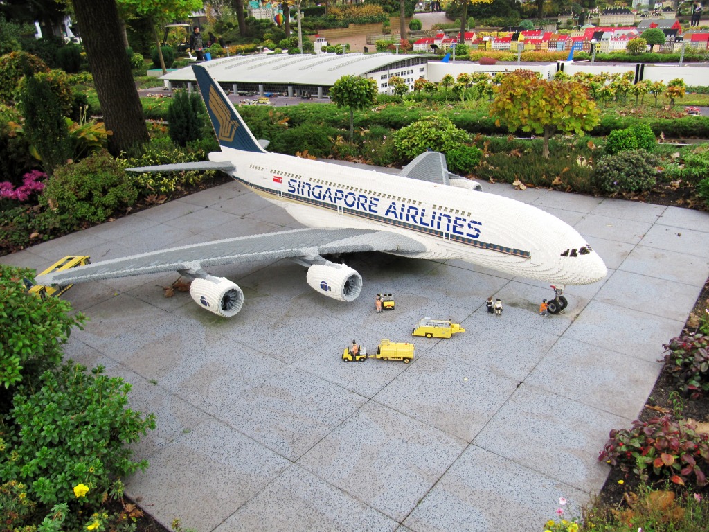 Airbus A380, Lego Modell jigsaw puzzle in Luftfahrt puzzles on TheJigsawPuzzles.com