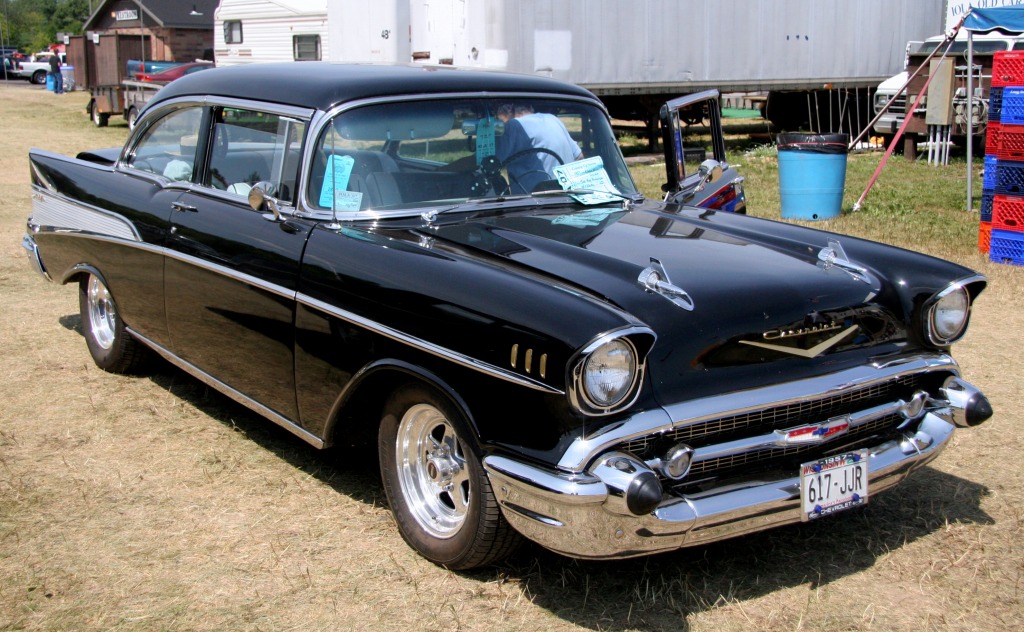 1957 Chevrolet jigsaw puzzle in Cars & Bikes puzzles on TheJigsawPuzzles.com