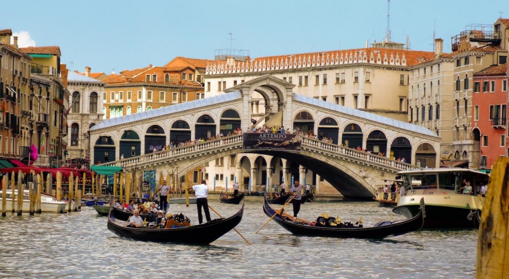 Rialto Bridge jigsaw puzzle in Puzzle of the Day puzzles on TheJigsawPuzzles.com