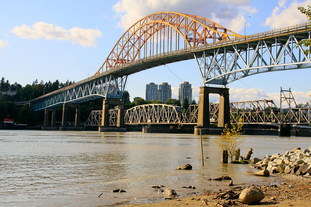 Spans across the Fraser River jigsaw puzzle in Bridges puzzles on TheJigsawPuzzles.com