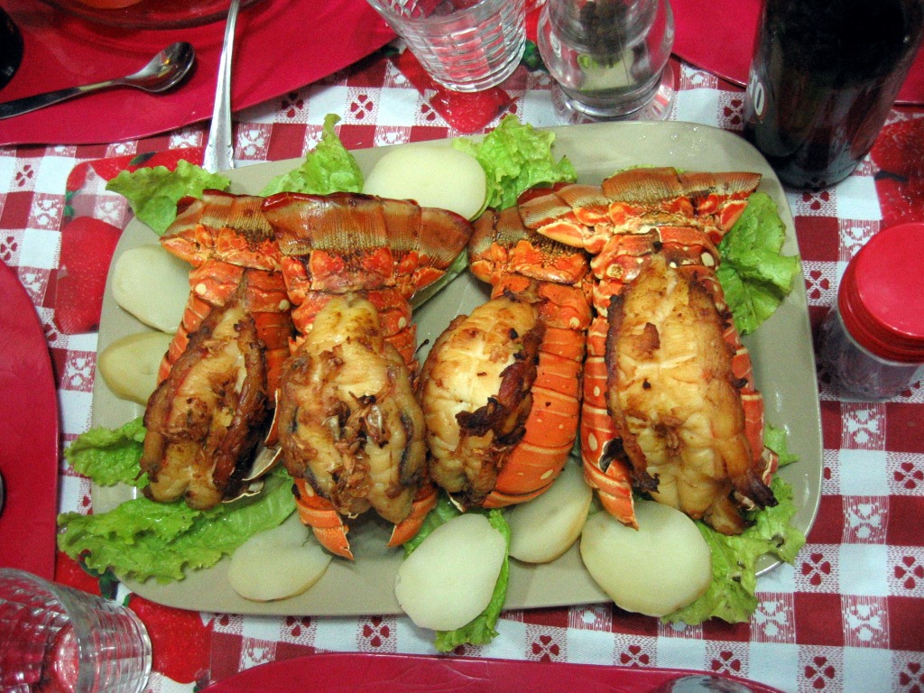 Delicious Lobster Dinner at Havanna jigsaw puzzle in Food & Bakery puzzles on TheJigsawPuzzles.com