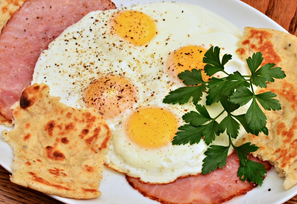 Naan Bread and Eggs jigsaw puzzle in Food & Bakery puzzles on TheJigsawPuzzles.com