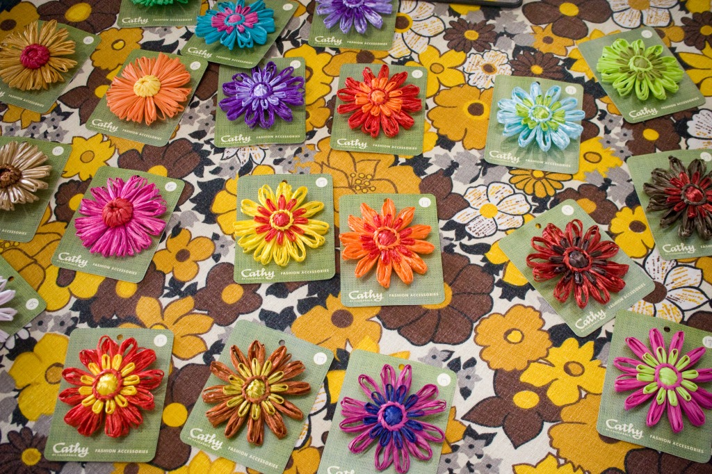 Flores Dominantes jigsaw puzzle in Artesanato puzzles on TheJigsawPuzzles.com