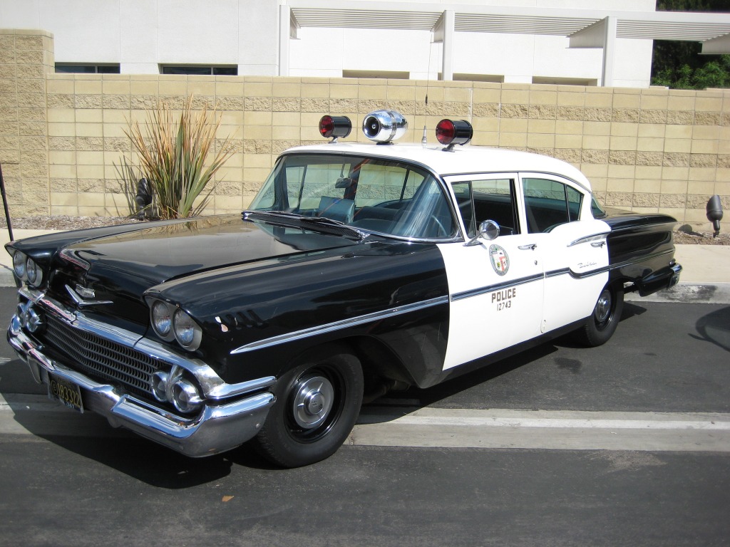 LAPD Classic Cruiser jigsaw puzzle in Cars & Bikes puzzles on TheJigsawPuzzles.com