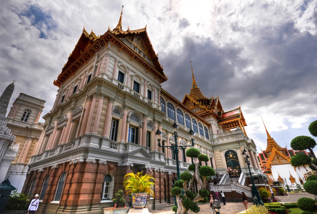The Grand Palace, Bangkok jigsaw puzzle in Street View puzzles on TheJigsawPuzzles.com