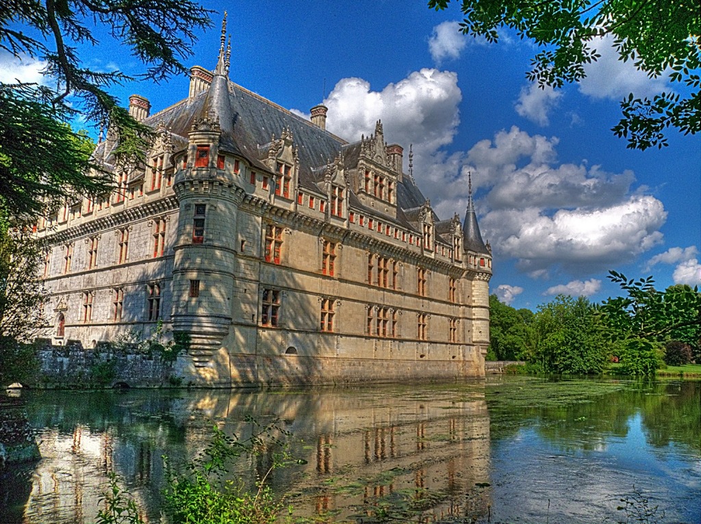 Schloss Azay-le-Rideau, Frankreich jigsaw puzzle in Schlösser puzzles on TheJigsawPuzzles.com