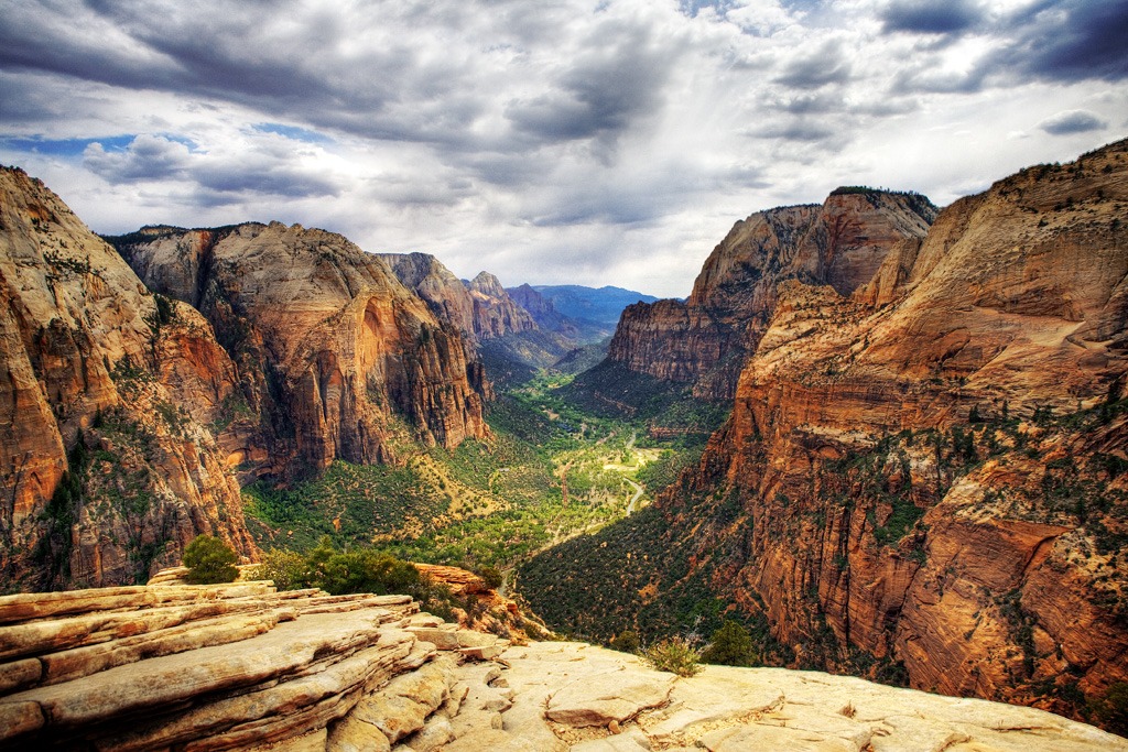 Angel's Landing, Zion National Park jigsaw puzzle in Great Sightings puzzles on TheJigsawPuzzles.com