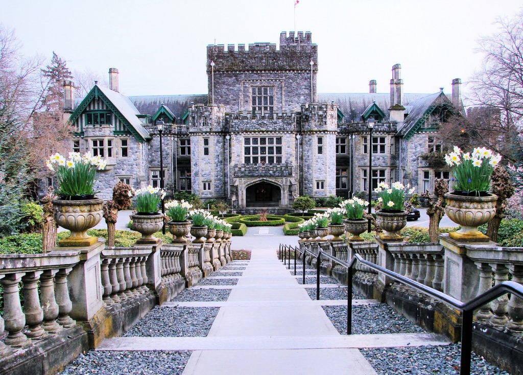 Hatley Castle, Victoria BC jigsaw puzzle in Great Sightings puzzles on TheJigsawPuzzles.com