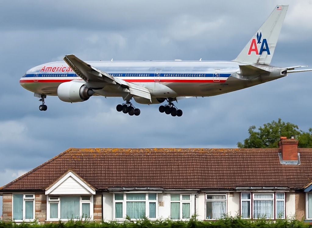 American Airlines Boeing 777 jigsaw puzzle in Quebra-Cabeça do Dia puzzles on TheJigsawPuzzles.com