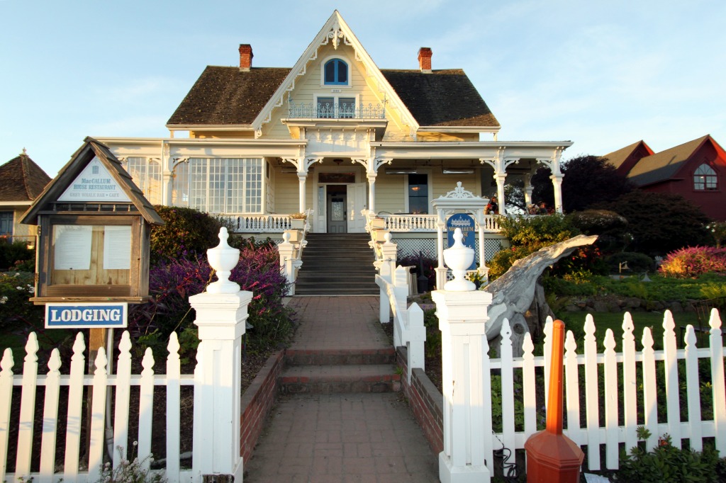 MacCallum House, Mendocino Village, California jigsaw puzzle in Street View puzzles on TheJigsawPuzzles.com