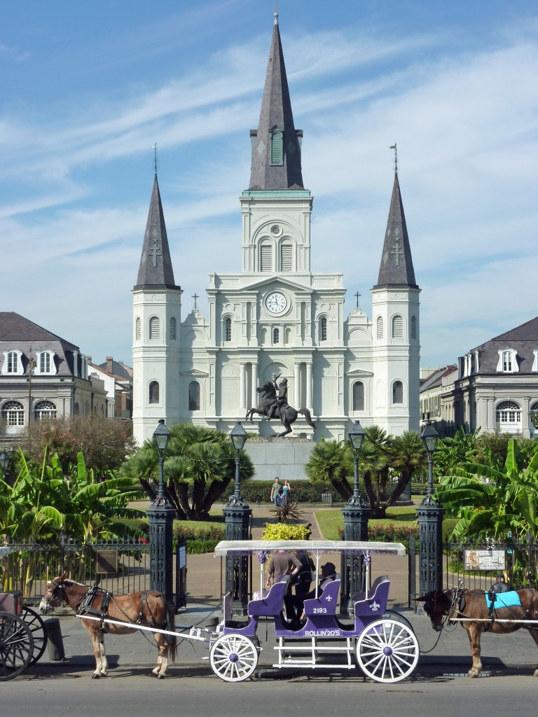 Bairro Francês em New Orleans jigsaw puzzle in Paisagens de Rua puzzles on TheJigsawPuzzles.com