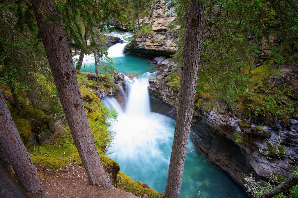 Johnston Canyon, Banff NP jigsaw puzzle in Waterfalls puzzles on TheJigsawPuzzles.com
